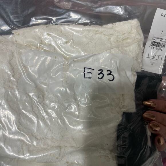 Ann Taylor LOFT White Eyelet Lace A-Line Skirt Ribbon Waist - Size 2 - Picture 8 of 8